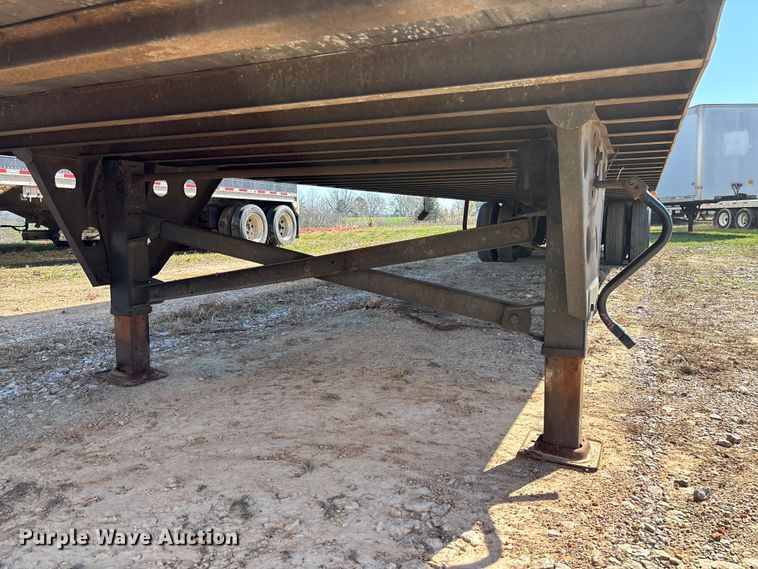 image for item FB3245 2006 Utility VS2DC dry van trailer