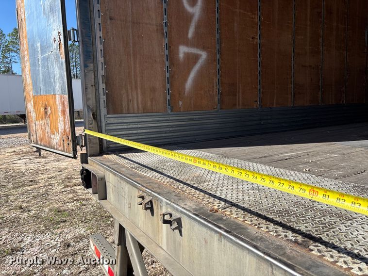 image for item FB3245 2006 Utility VS2DC dry van trailer