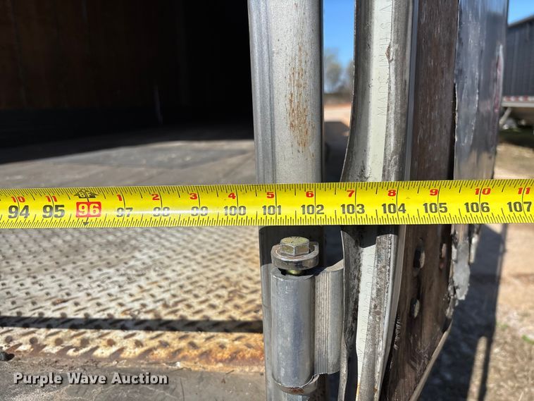 image for item FB3245 2006 Utility VS2DC dry van trailer