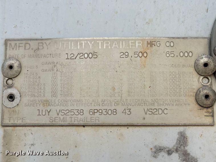 image for item FB3245 2006 Utility VS2DC dry van trailer