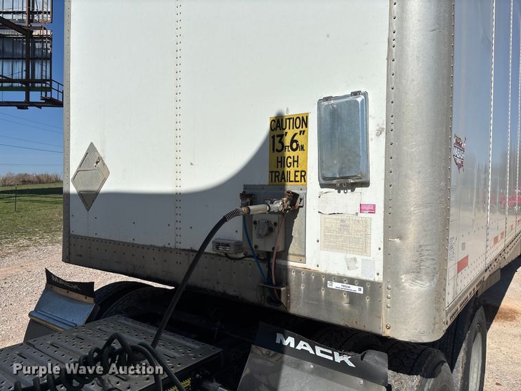image for item FB3246 2013 Wabash DVLSHPC dry van trailer