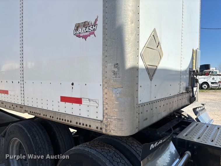 image for item FB3246 2013 Wabash DVLSHPC dry van trailer