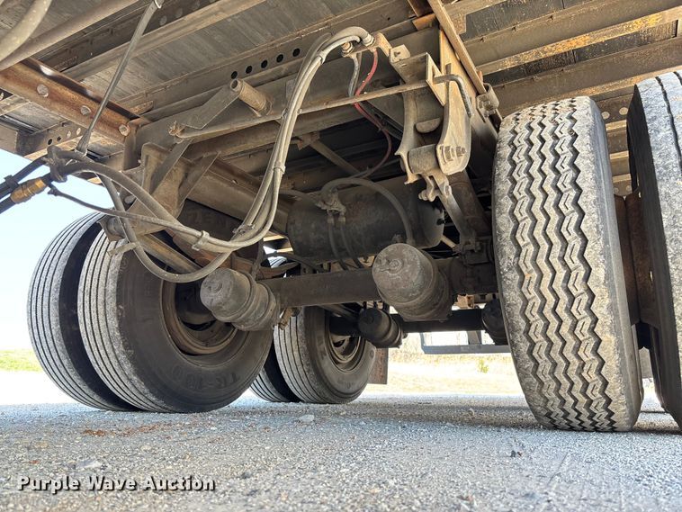 image for item FB3246 2013 Wabash DVLSHPC dry van trailer