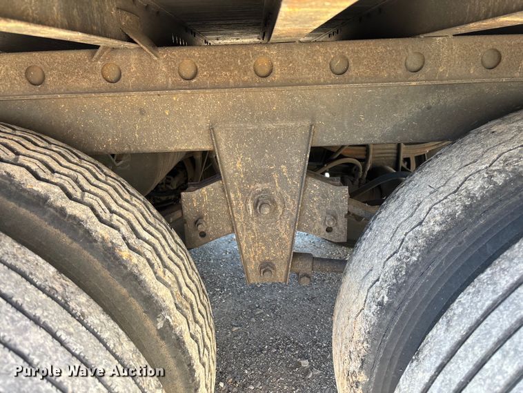 image for item FB3246 2013 Wabash DVLSHPC dry van trailer