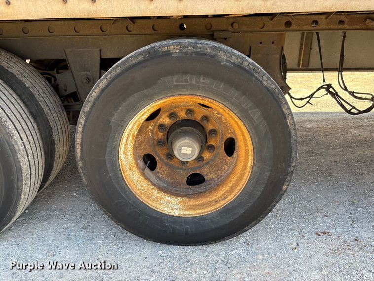 image for item FB3246 2013 Wabash DVLSHPC dry van trailer