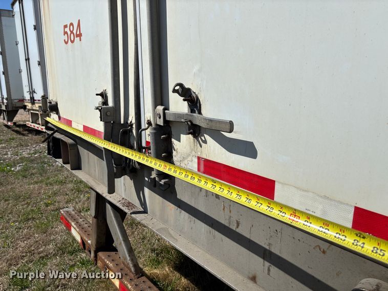 image for item FB3248 2006 Utility VS2DC dry van trailer