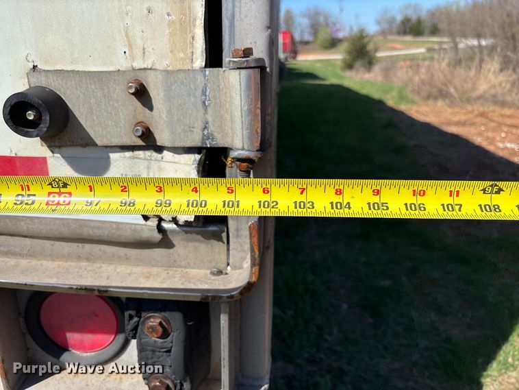 image for item FB3248 2006 Utility VS2DC dry van trailer