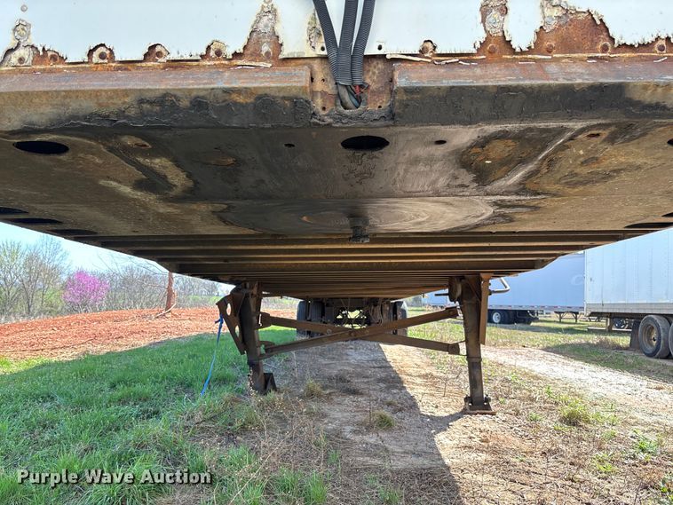 image for item FB3248 2006 Utility VS2DC dry van trailer