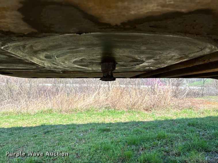 image for item FB3248 2006 Utility VS2DC dry van trailer