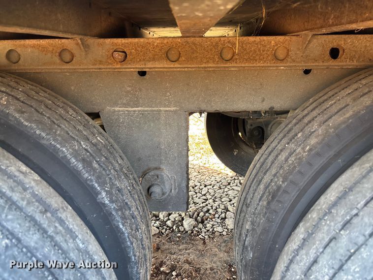 image for item FB3248 2006 Utility VS2DC dry van trailer