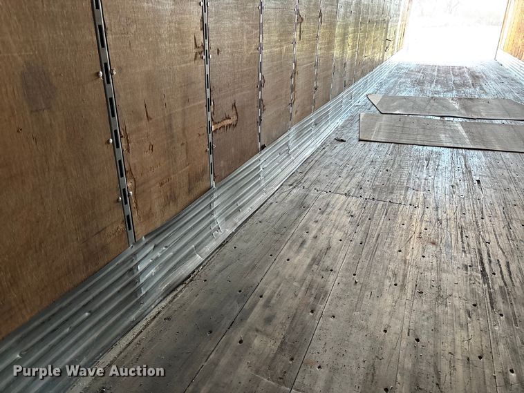 image for item FB3248 2006 Utility VS2DC dry van trailer