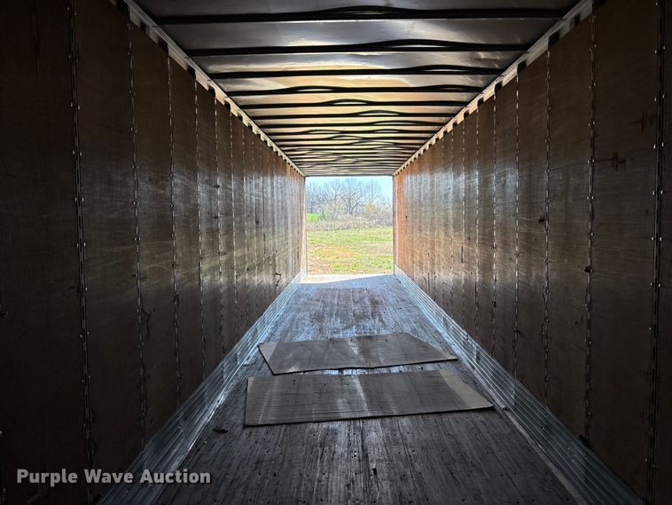 image for item FB3248 2006 Utility VS2DC dry van trailer