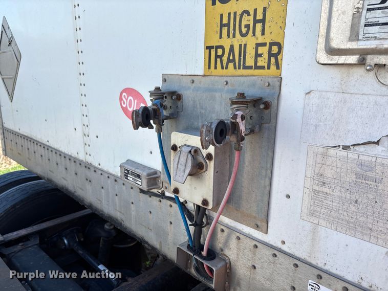 image for item FB3249 2013 Wabash DVLSHPC dry van trailer