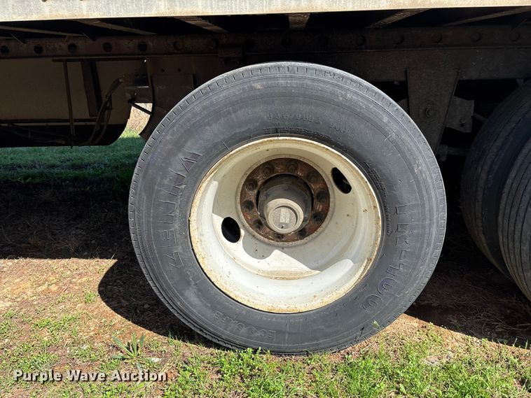 image for item FB3249 2013 Wabash DVLSHPC dry van trailer