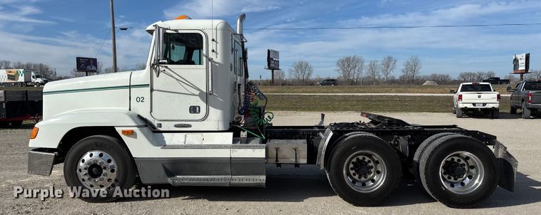 image for item FB3260 1999 Freightliner FLD120 semi truck