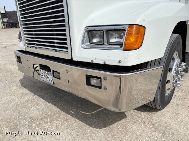 image for item FB3260 1999 Freightliner FLD120 semi truck