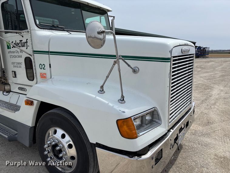 image for item FB3260 1999 Freightliner FLD120 semi truck