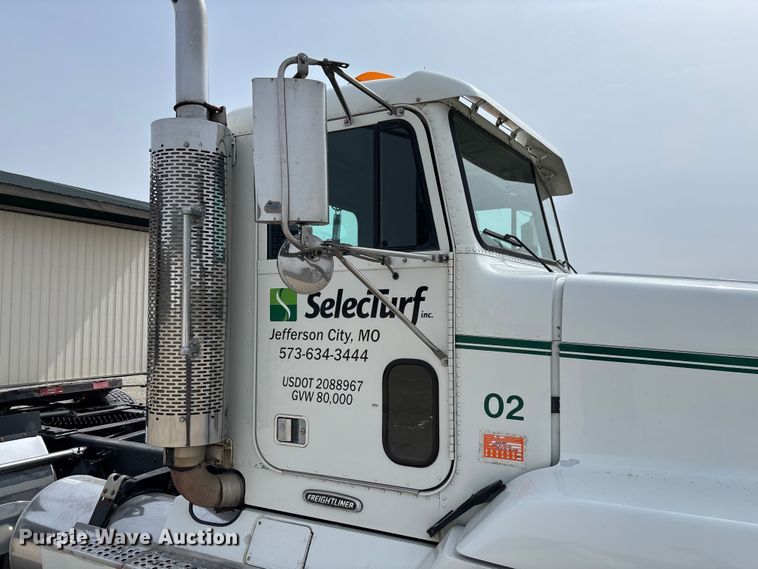 image for item FB3260 1999 Freightliner FLD120 semi truck