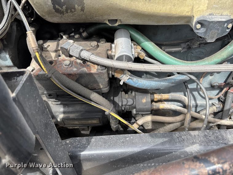 image for item FB3260 1999 Freightliner FLD120 semi truck