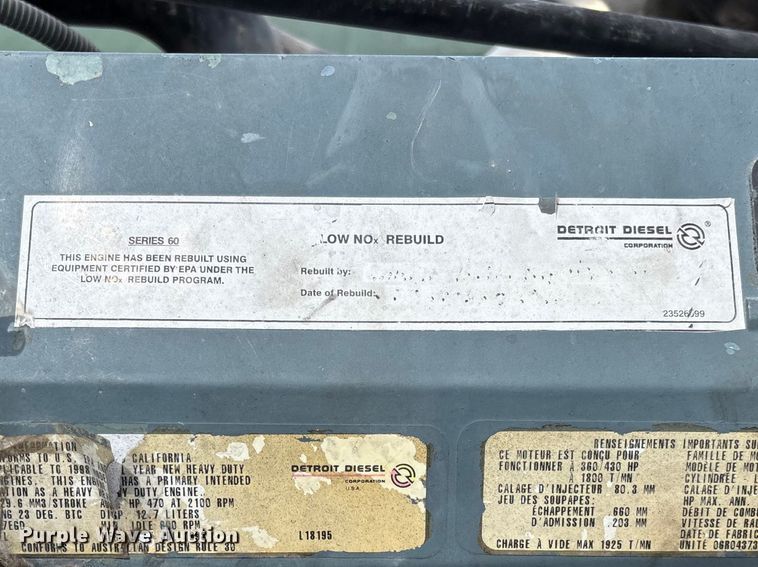 image for item FB3260 1999 Freightliner FLD120 semi truck