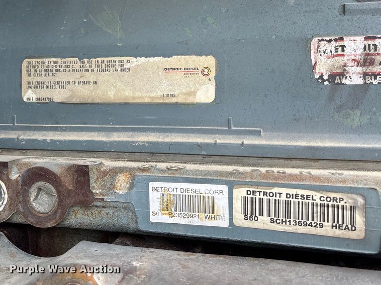 image for item FB3260 1999 Freightliner FLD120 semi truck