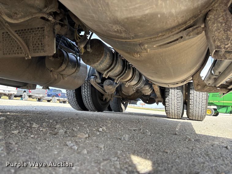 image for item FB3260 1999 Freightliner FLD120 semi truck