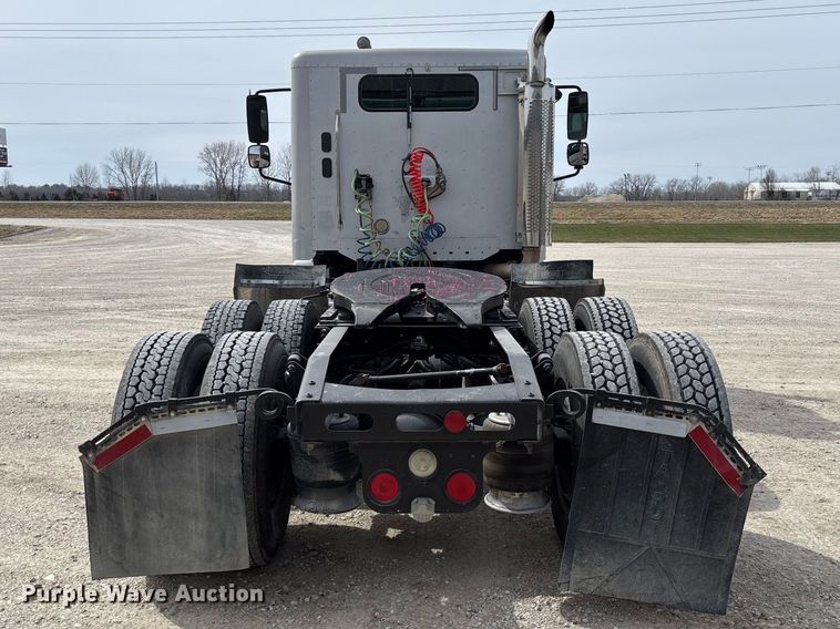 image for item FB3261 2005 Freightliner CL120 semi truck