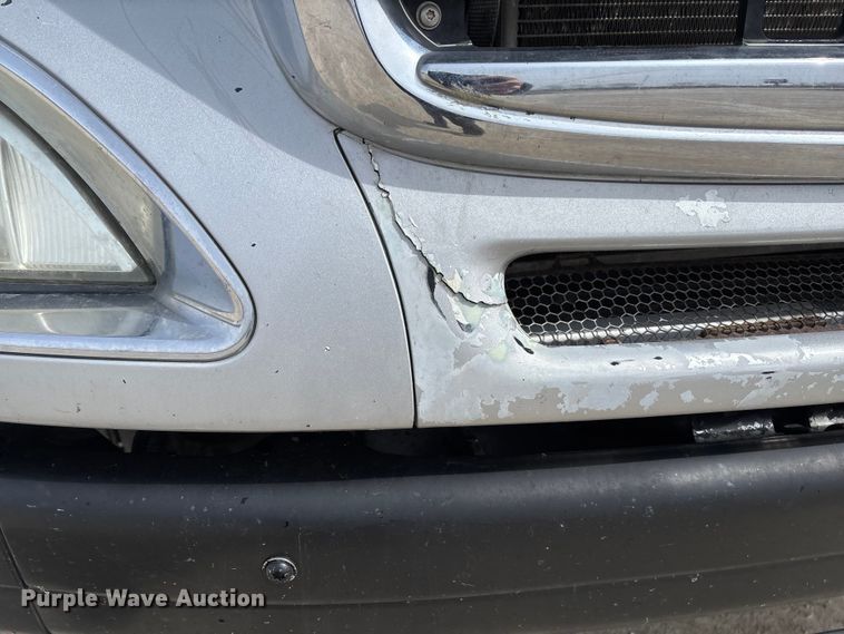 image for item FB3261 2005 Freightliner CL120 semi truck