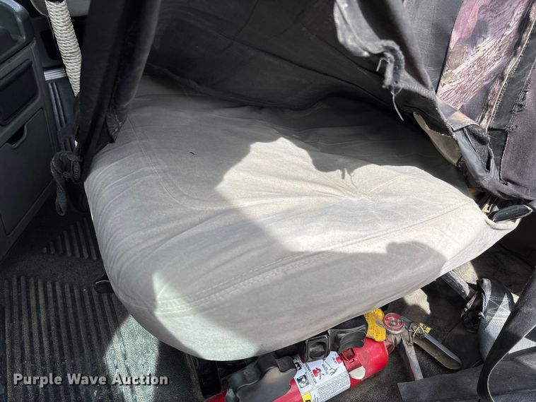 image for item FB3261 2005 Freightliner CL120 semi truck