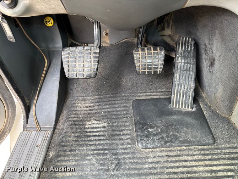 image for item FB3261 2005 Freightliner CL120 semi truck