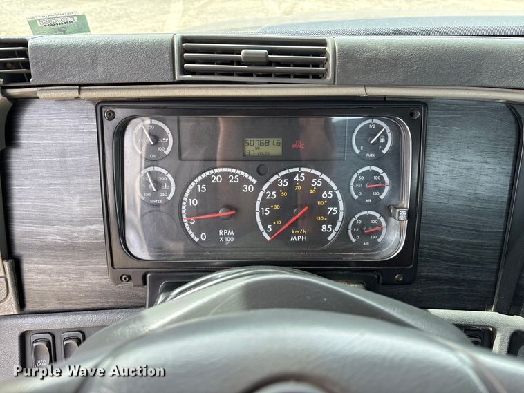 image for item FB3261 2005 Freightliner CL120 semi truck