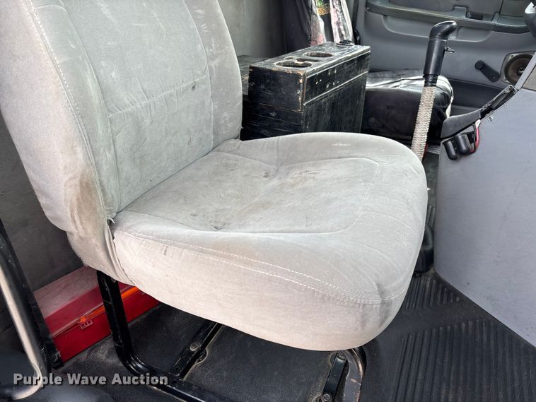 image for item FB3261 2005 Freightliner CL120 semi truck