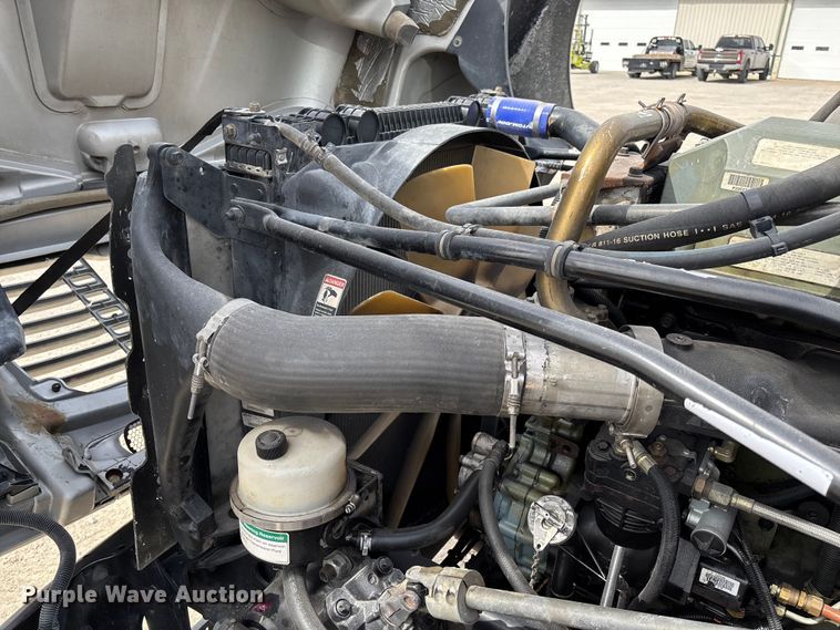 image for item FB3261 2005 Freightliner CL120 semi truck