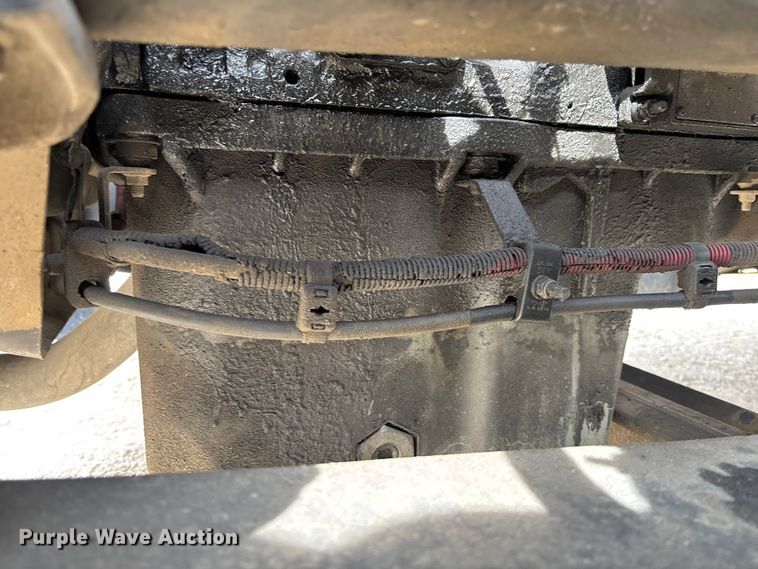 image for item FB3261 2005 Freightliner CL120 semi truck