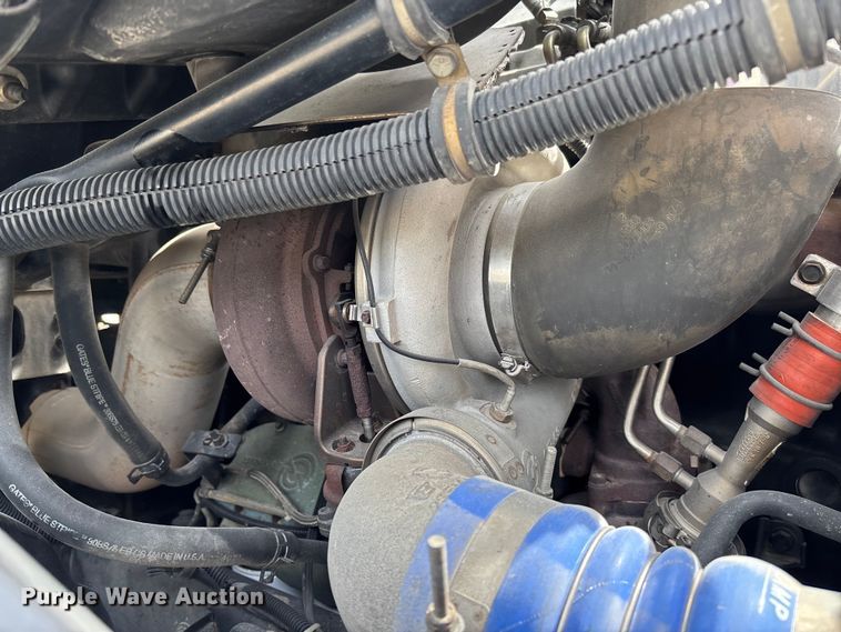 image for item FB3261 2005 Freightliner CL120 semi truck