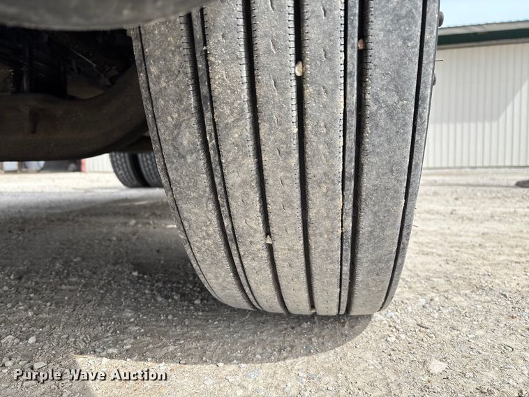 image for item FB3261 2005 Freightliner CL120 semi truck