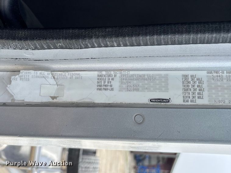 image for item FB3261 2005 Freightliner CL120 semi truck