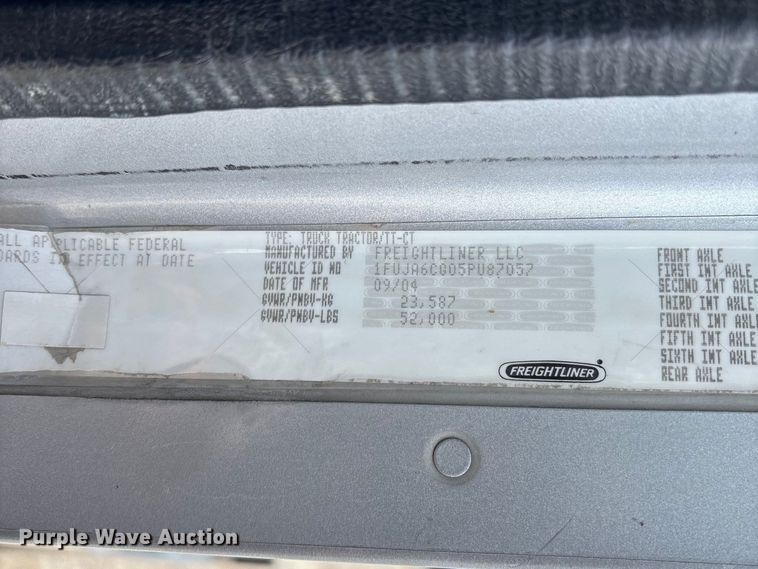 image for item FB3261 2005 Freightliner CL120 semi truck