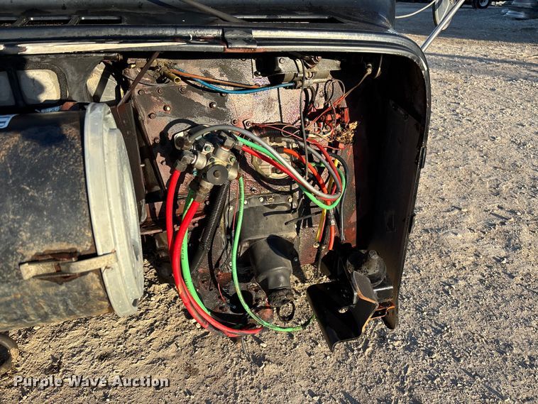 image for item FB3294 Freightliner truck cab