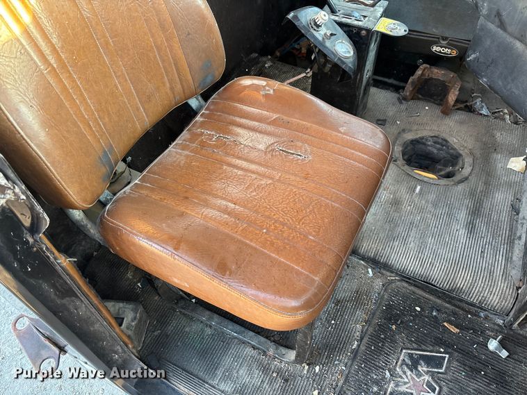 image for item FB3294 Freightliner truck cab