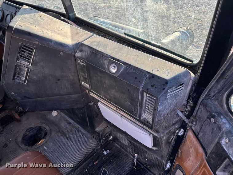 image for item FB3294 Freightliner truck cab