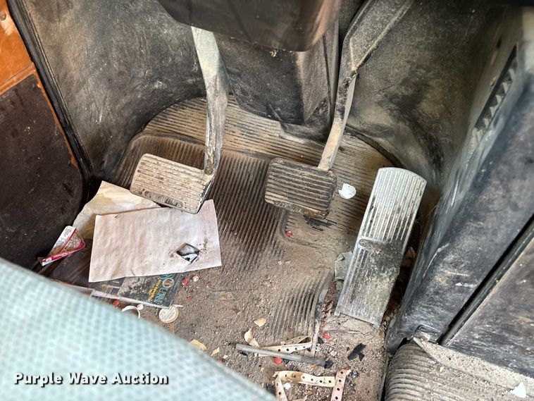 image for item FB3294 Freightliner truck cab