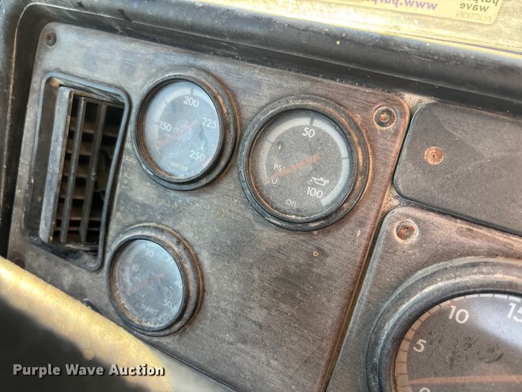 image for item FB3294 Freightliner truck cab