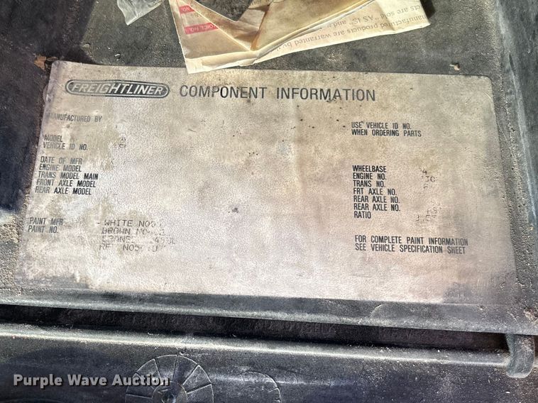 image for item FB3294 Freightliner truck cab