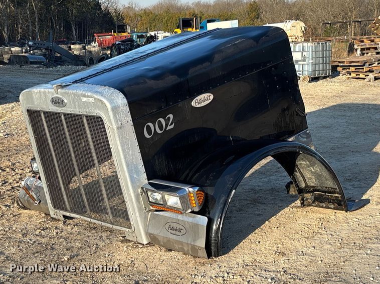 image for item FB3295 Peterbilt truck hood