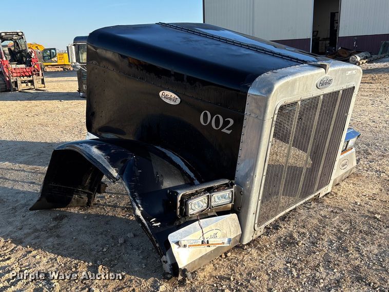 image for item FB3295 Peterbilt truck hood