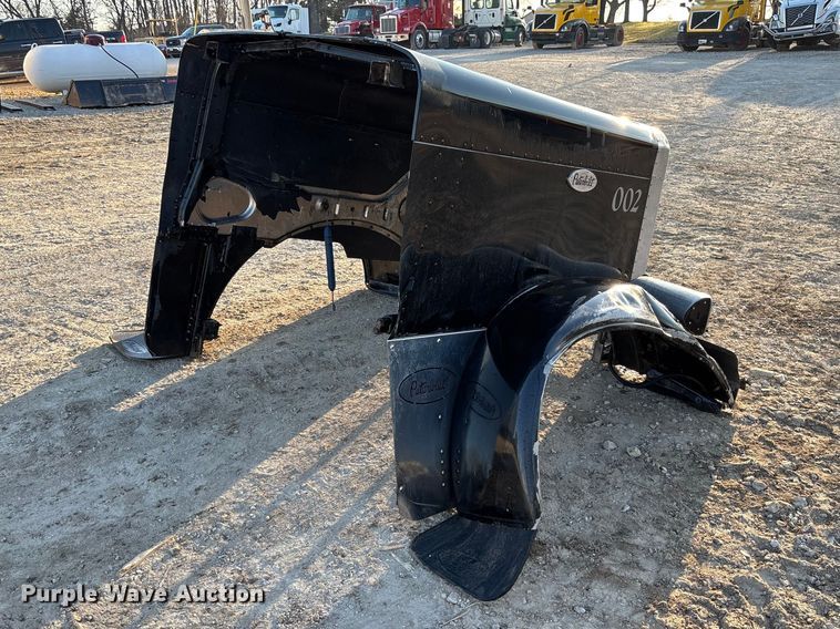image for item FB3295 Peterbilt truck hood