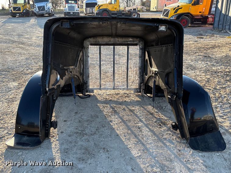 image for item FB3295 Peterbilt truck hood