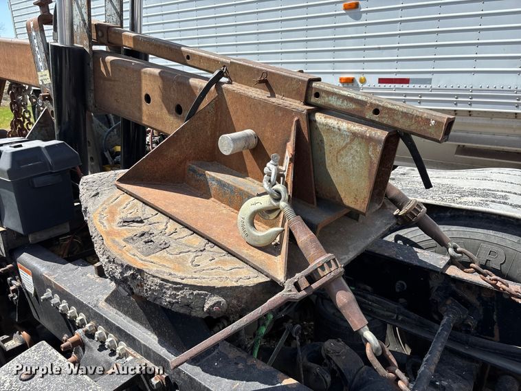 image for item FB3302 Walker fifth wheel wrecker