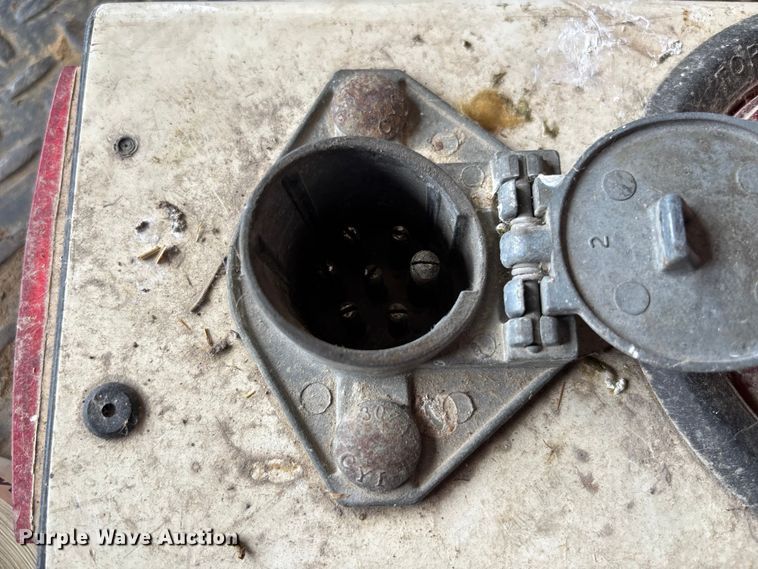 image for item FB3302 Walker fifth wheel wrecker